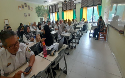 Gubernur Lampung Semangati 2.602 Guru Provinsi Lampung Menghadap Layar UKG 2025 Gunakan Aplikasi Schoolmedia